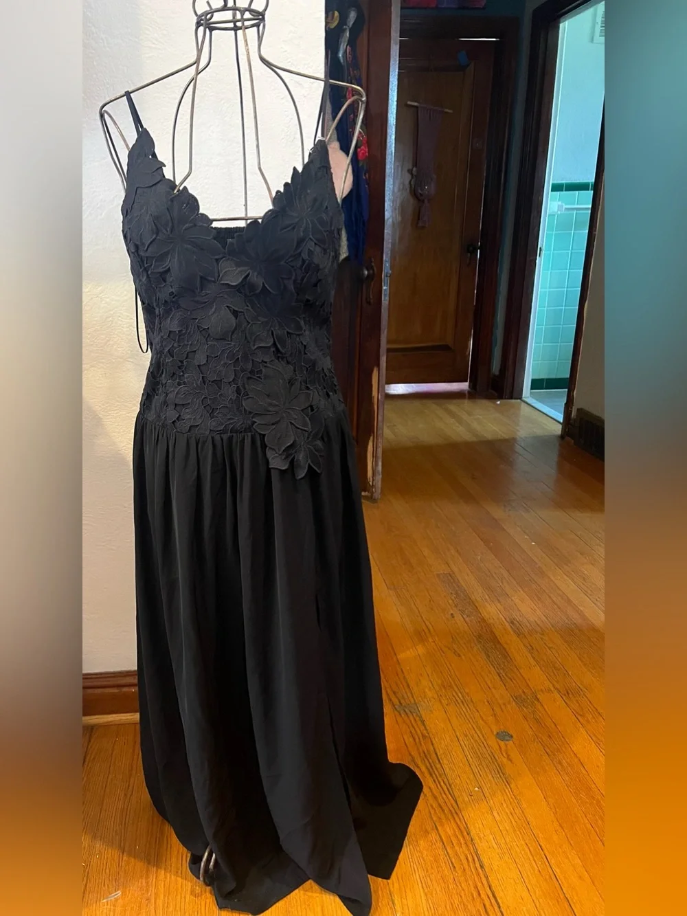 Abercrombie & Fitch Black Strapless Floral Appliqué Dress large NWT